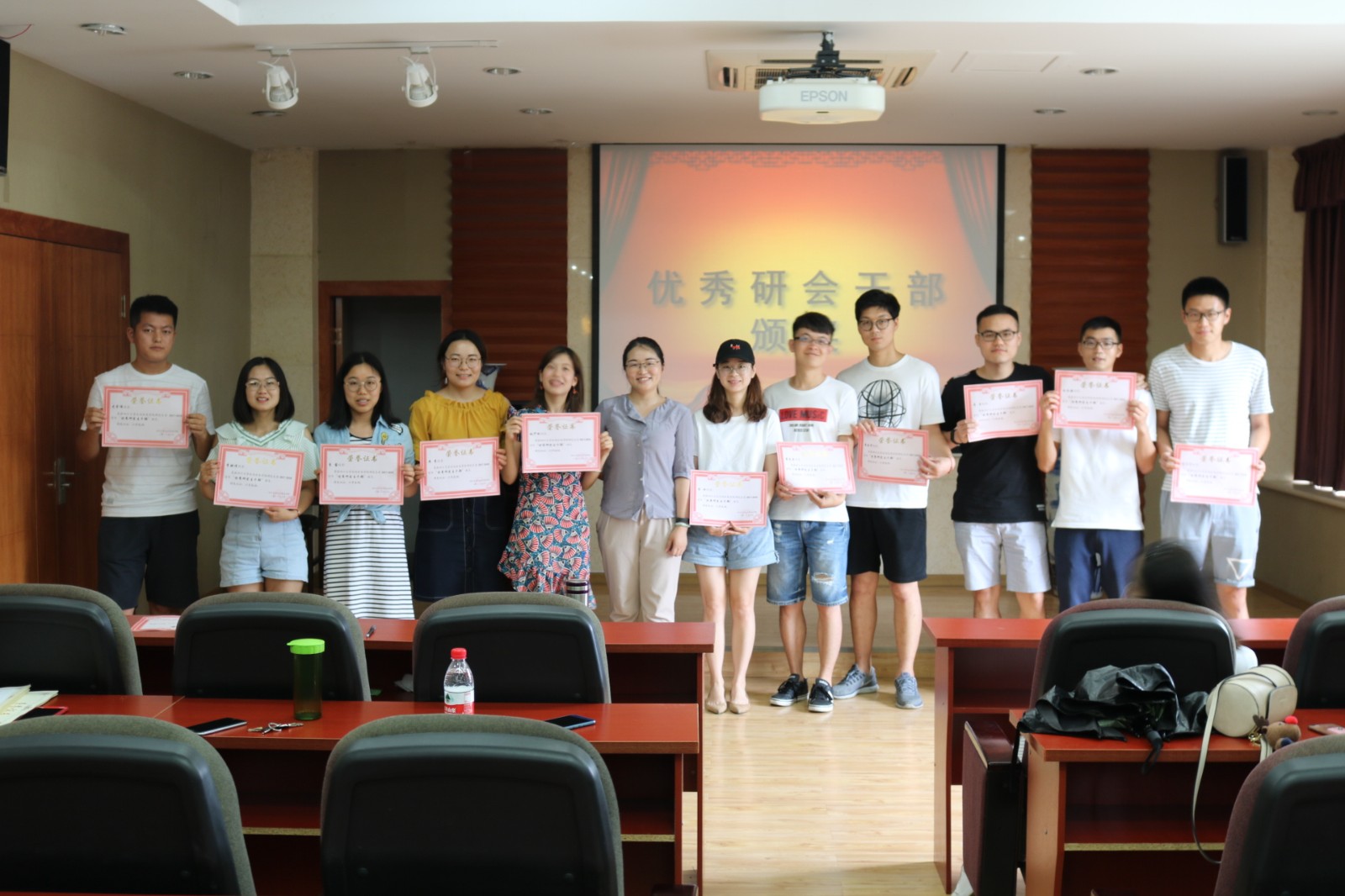 1529979365411243.jpg 1529979365411243.jpg